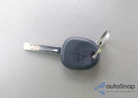 2015 Kia Sedona Lx z USA, uszkodzony, nr VIN KNDMB5C15F6020666